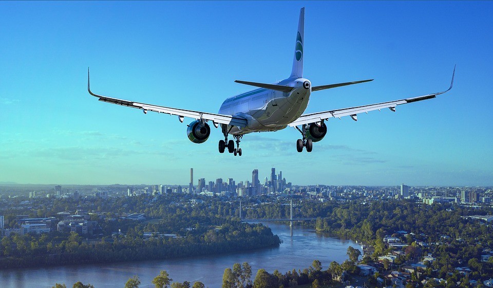 Airplane flight city landing